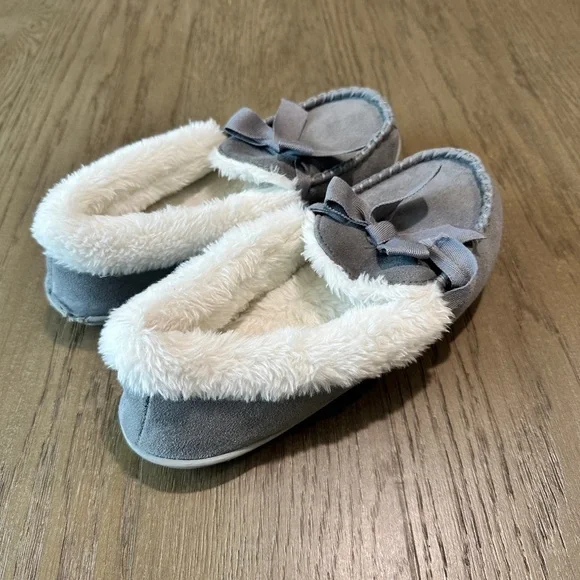 Sonoma Super Cozy Moccasin Slippers Women’s Size 7/8 Gray - Picture 3 of 7